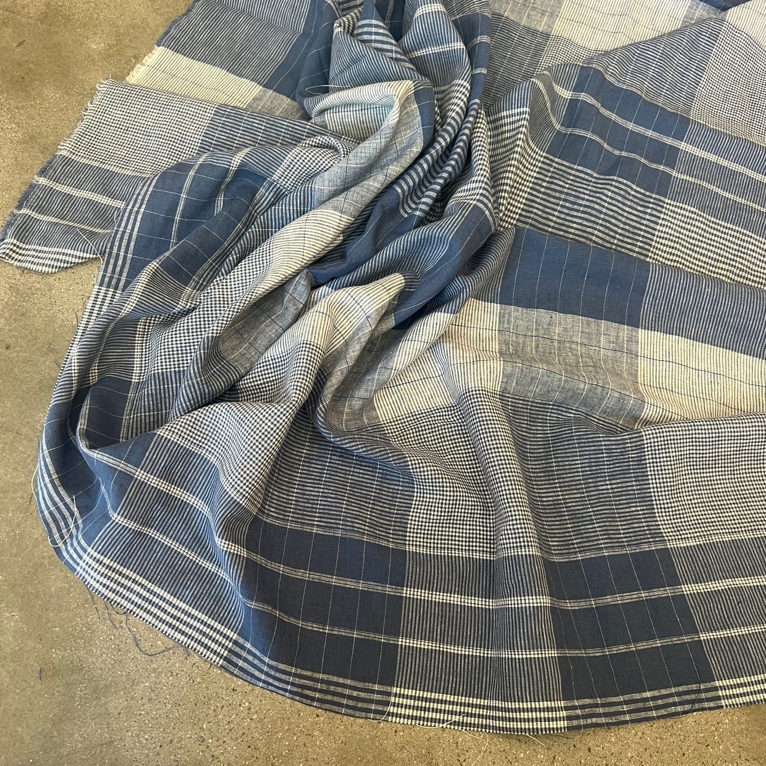 Linen/Cotton Twill Check / Blue - 25cm