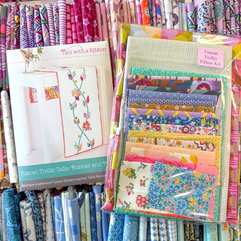 Tuscan Trellis Pillow Kit + Pattern