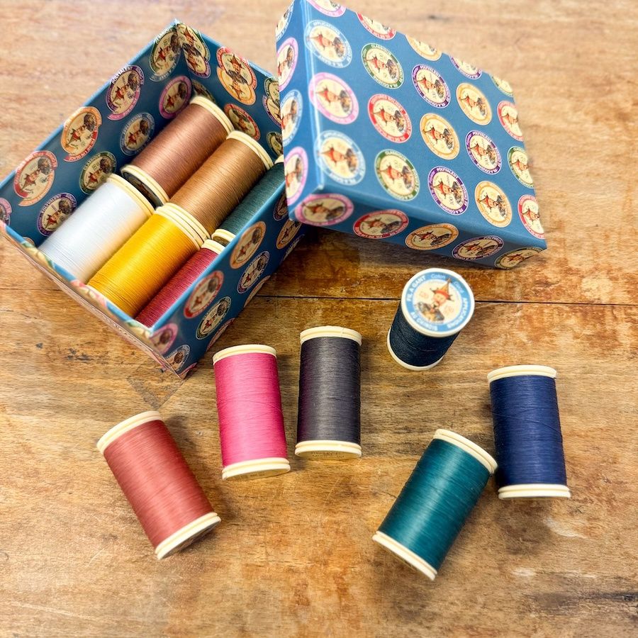 Sajou Fil à Gant Thread Box of 12 Spools / Dark Tones