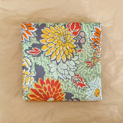 Liberty Tana Lawn Remnant - 2.1m Meandering Chrysanthemums G