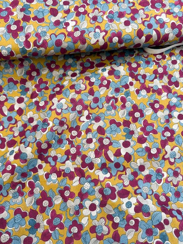 Hokkoh / Printed Lawn Floral 3B Mustard / 25cm