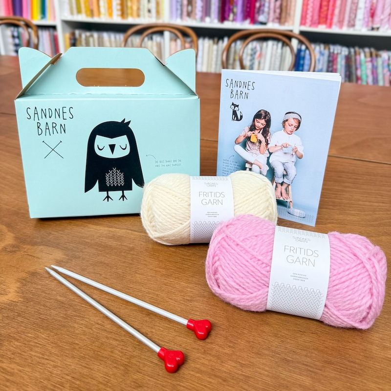 Sandnes Barn Children&#39;s Knitting Kit / Pink
