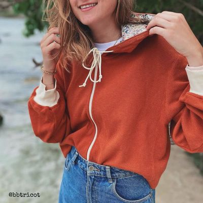 IKatee / VANCOUVER Sweatshirt or Hoodie / Women’s