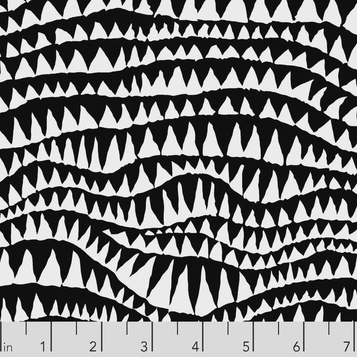 Kaffe - Shark&#39;s Teeth / Black - 25cm