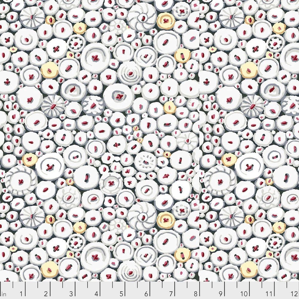 Kaffe - Button Mosaic / White - 25cm
