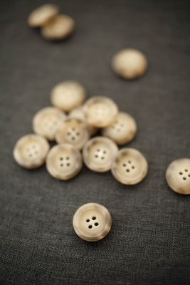 Merchant &amp; Mills / Recycled Paper Buttons / Mottled