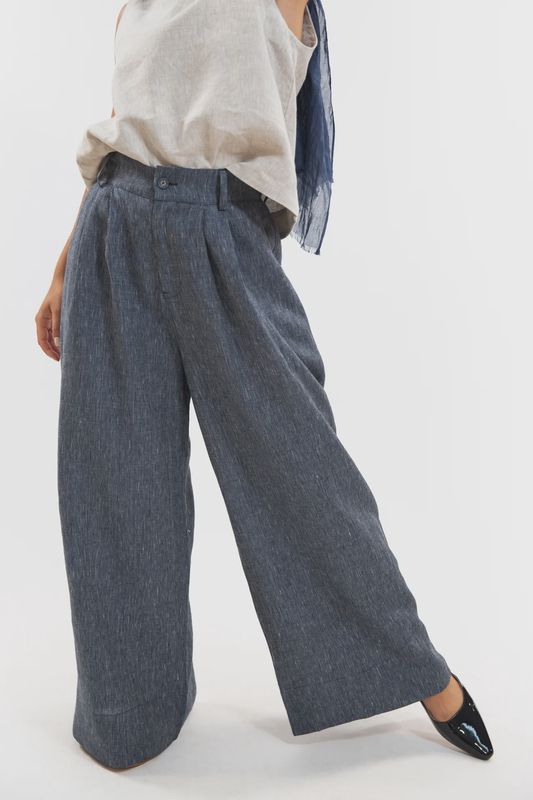 Easton Pant / Navy Pinstripe