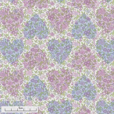 Liberty Tana Lawn - Liberty In Love / Chamomile Hearts A / 25cm Liberty Tana Lawn - Liberty In Love / Chamomile Hearts A / 25cm