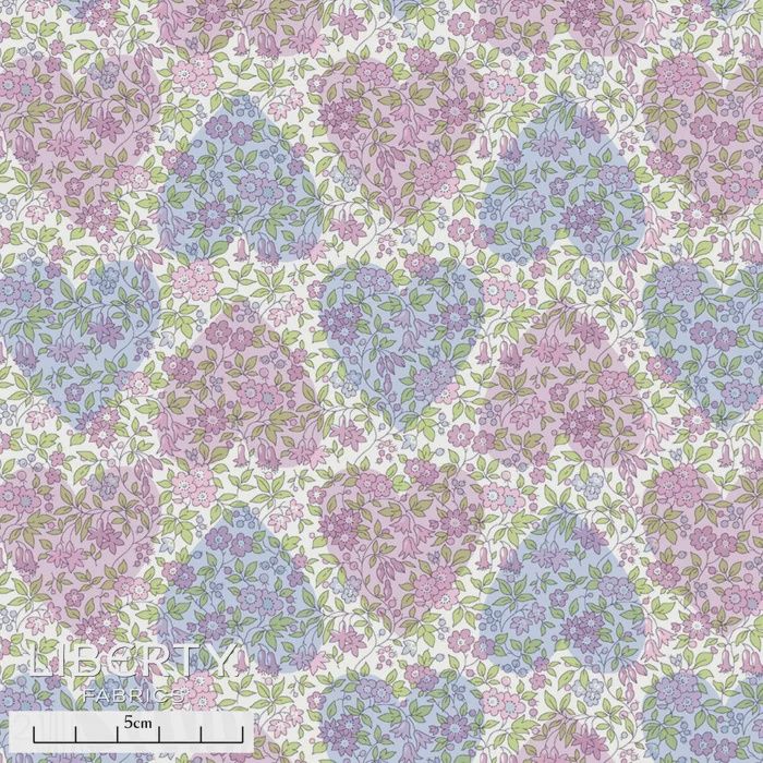 Liberty Tana Lawn - Liberty In Love / Chamomile Hearts A / 25cm