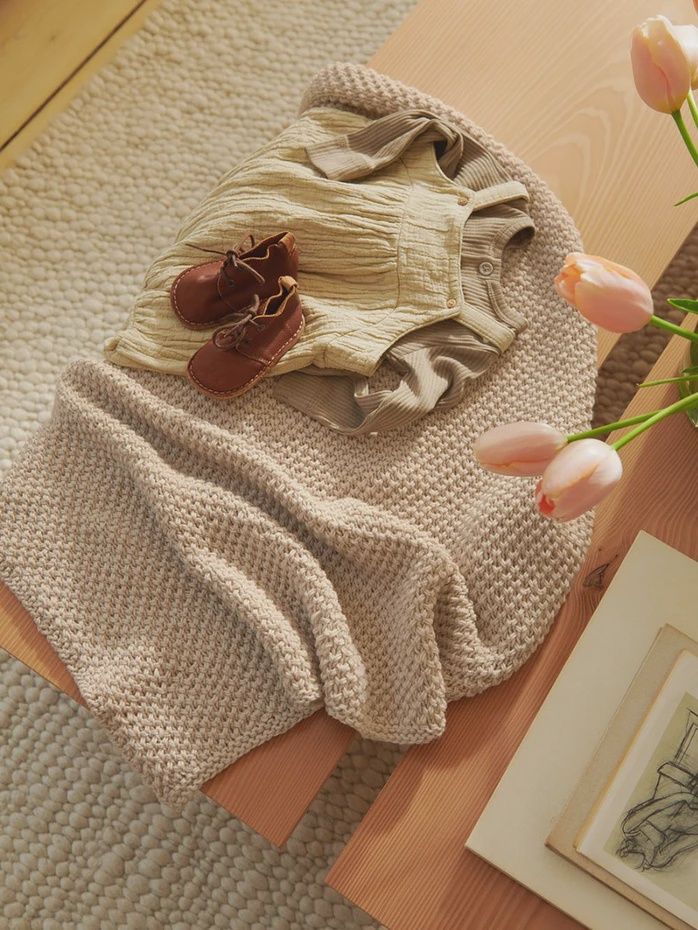 Bee Blanket - Baby / Sandnes Garn Pattern