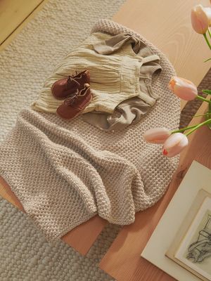 Bee Blanket - Baby / Sandnes Garn Pattern