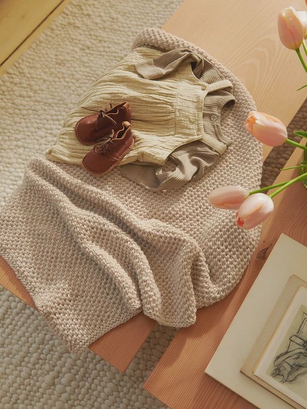 Bee Blanket - Baby / Sandnes Garn Pattern