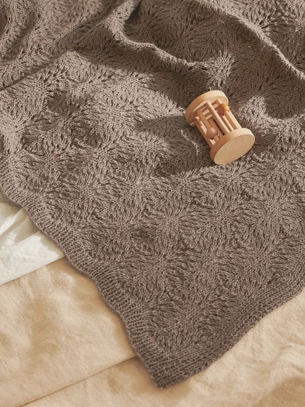 Colette Blanket - Baby / Sandnes Garn Pattern