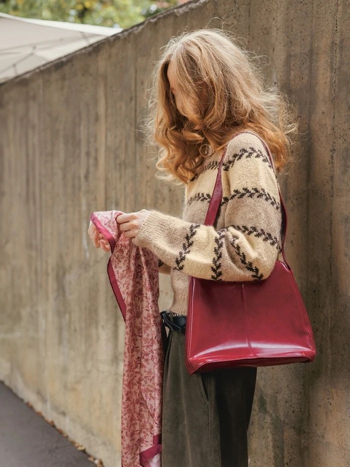 Astrid Women's Sweater / Sandnes Garn Pattern