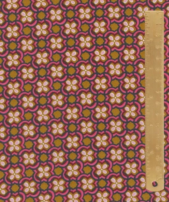 Liberty Tana Lawn - Floral Rebellion / Daisy Link B / 25cm