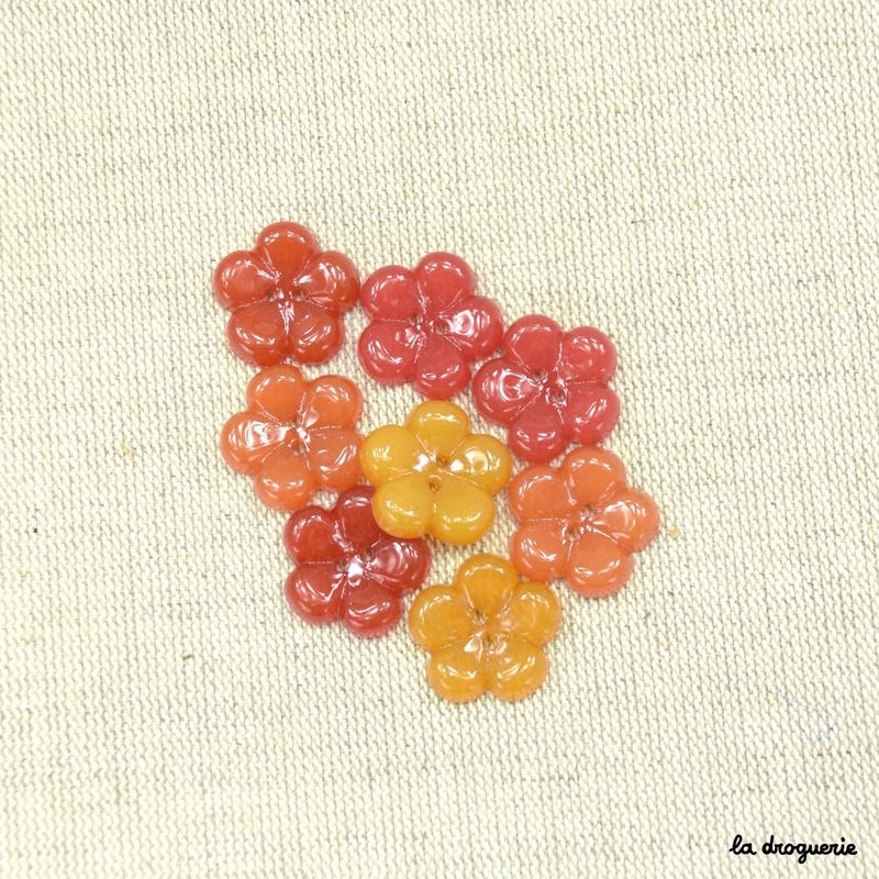 French Flower Buttons 20mm
