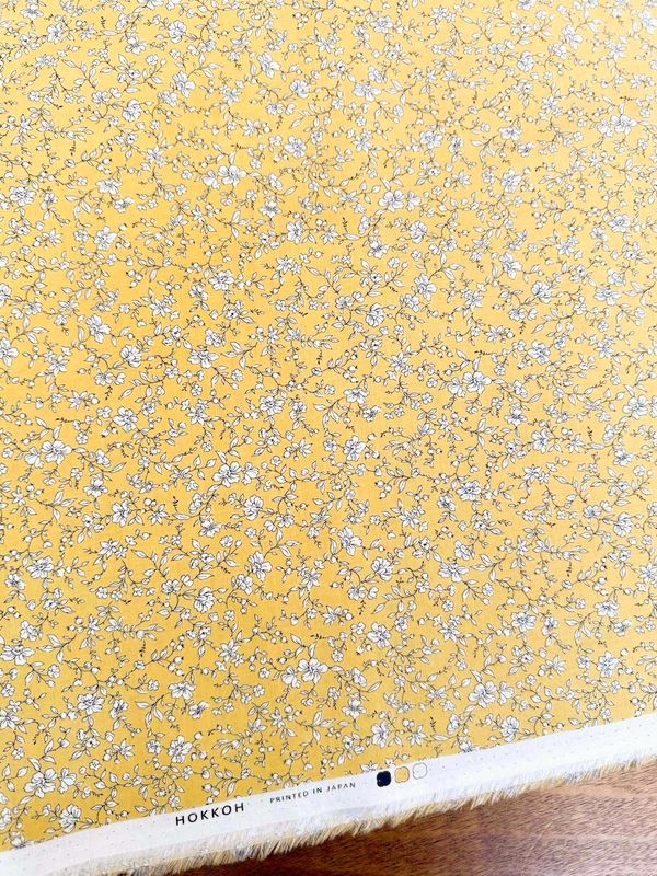 Hokkoh Printed Lawn / Trailing Floral - Butter  / 25cm