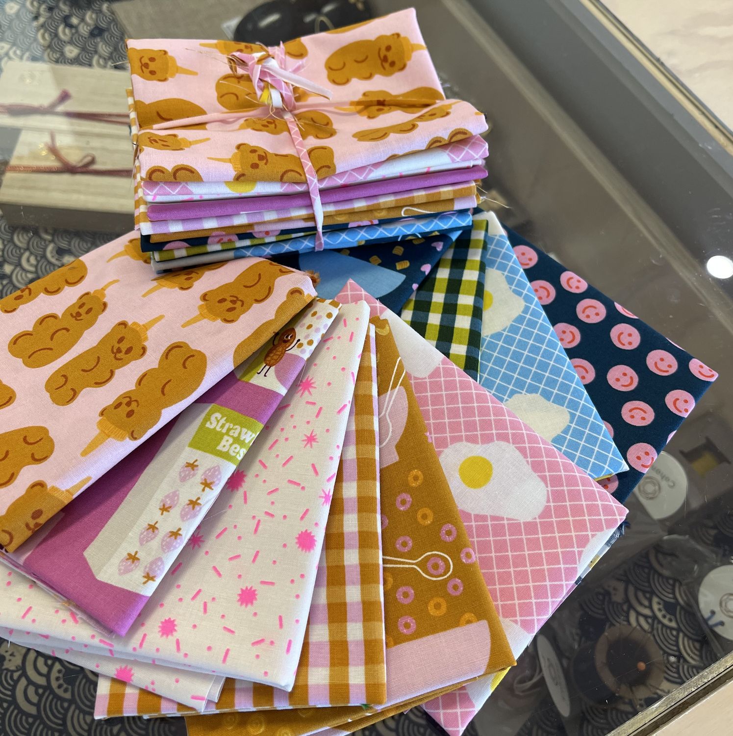 Ruby Star Egg &amp; Friends Bundle / 10 x F8th