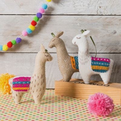 Felt Kits / Corinne Lapierre