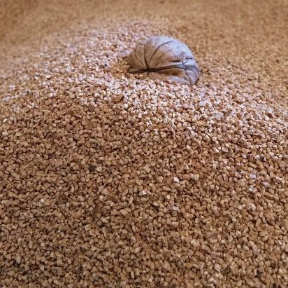 Crushed Walnut Shells, Weight: 100g