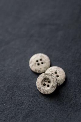 Merchant &amp; Mills / Metamorphic Button - 18mm