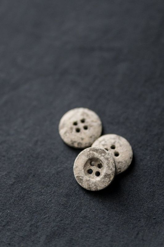 Merchant &amp; Mills / Metamorphic Button - 18mm