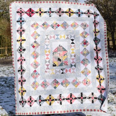 Angel Cottage Quilt Pattern + Templates / Judy Newman