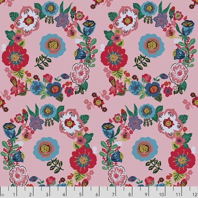 Sunday in the Country - Crown / Lucy - 25cm
