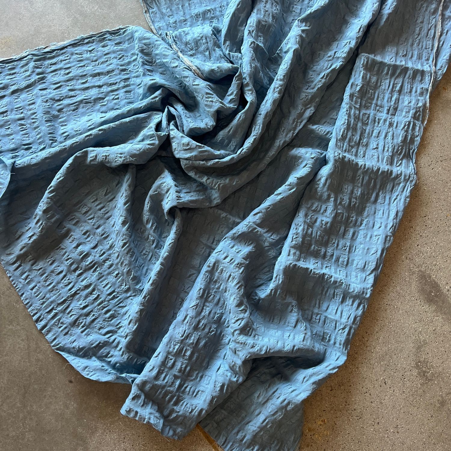 Linen/Viscose Seersucker / Denim - 25cm