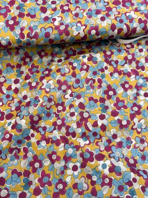 Hokkoh / Printed Lawn Floral 3B Mustard / 25cm