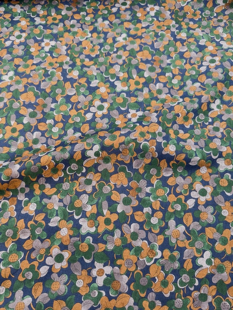 Hokkoh / Printed Lawn Floral 3E Navy / 25cm