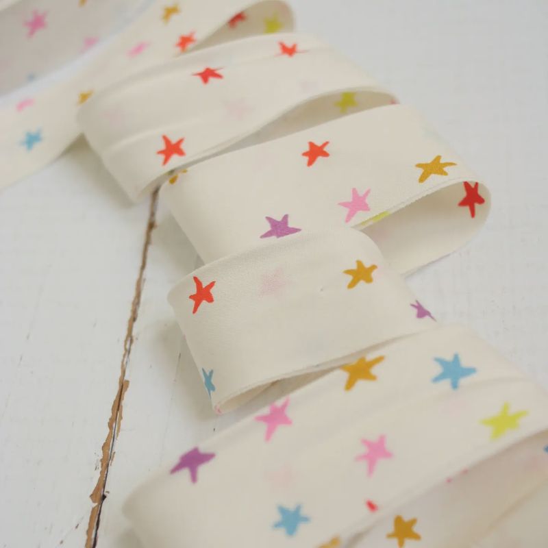 2.5" Bias Quilt Binding / Ruby Star Starry Multi / per metre