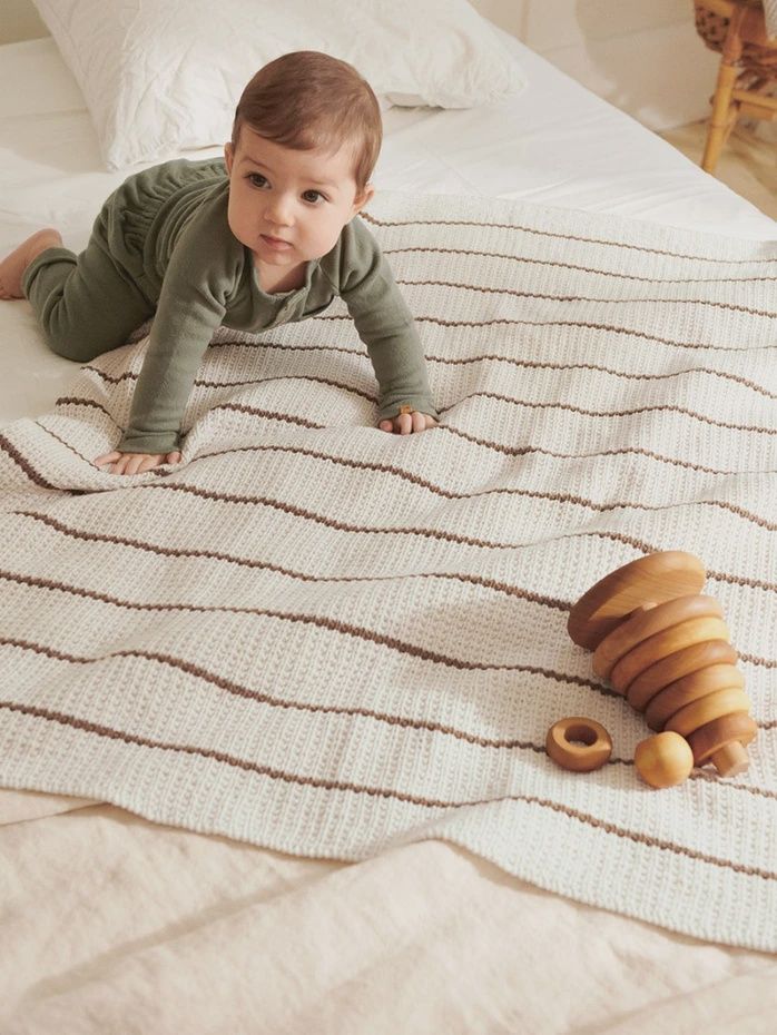 Paul's Purl-Rib Blanket - Baby / Sandnes Garn Pattern