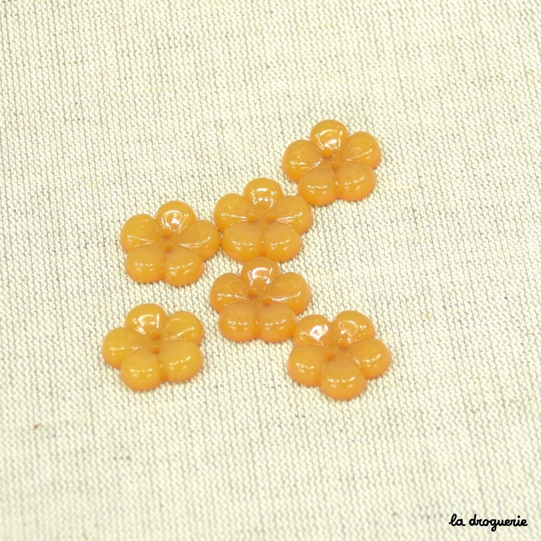 French Flower Buttons 20mm, Colour: Golden Yellow