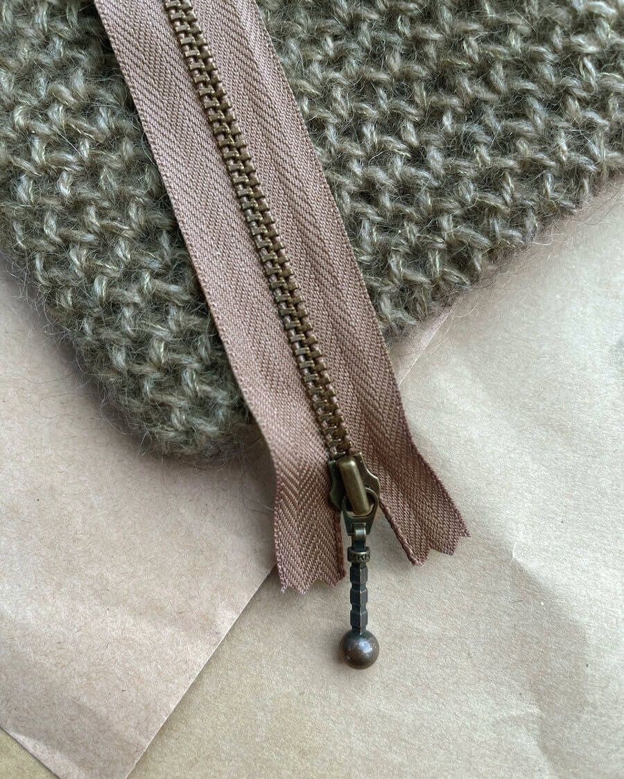 Petite Knit Zippers 14cm, Colour: Hazelnut