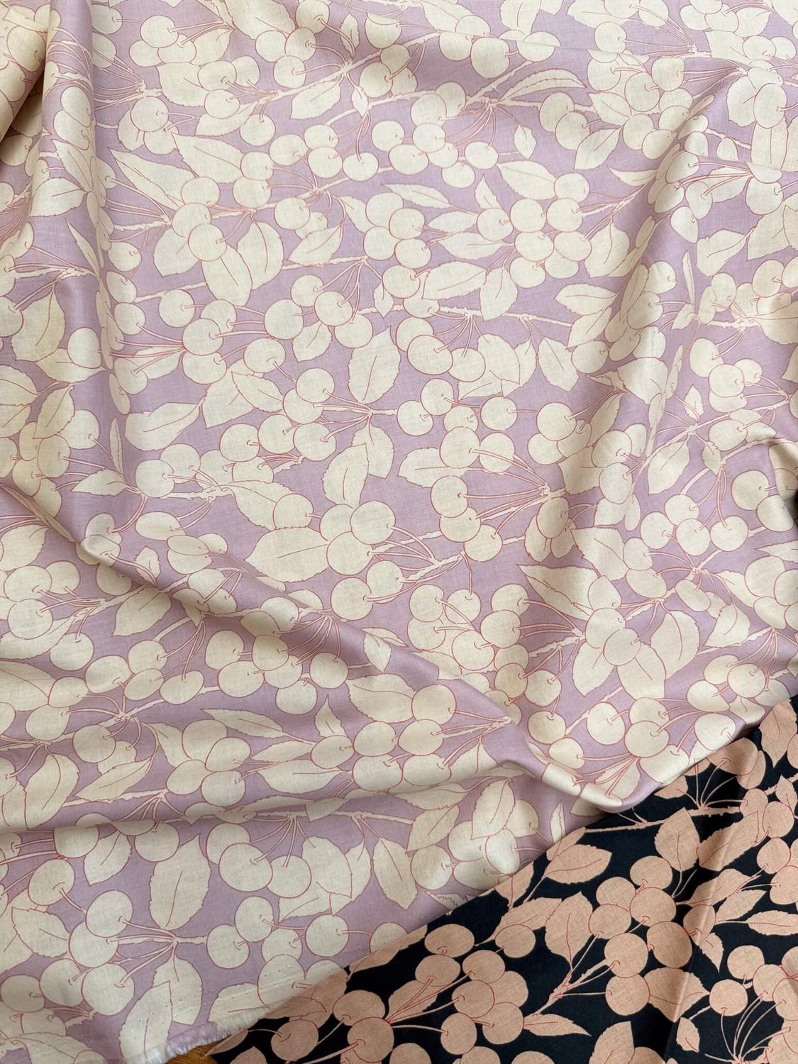 Hokkoh / Printed Lawn 5B Cherries (Mauve) / 25cm