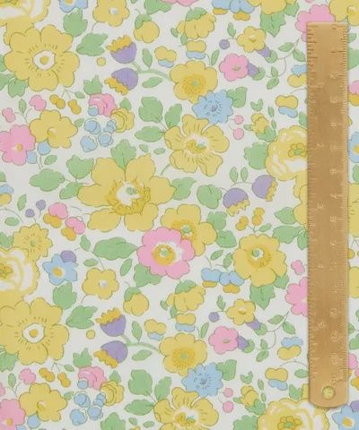 Liberty Tana Lawn - Betsy Organic A - 25cm