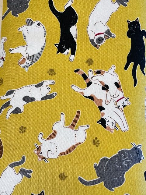 Japanese Heavy Cotton / Playful Cats / 25cm