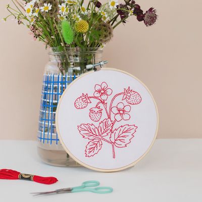 Cotton Clara Embroidery Kit / Strawberry Plant