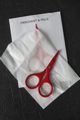 Merchant &amp; Mills - RED Baby Bow Scissors