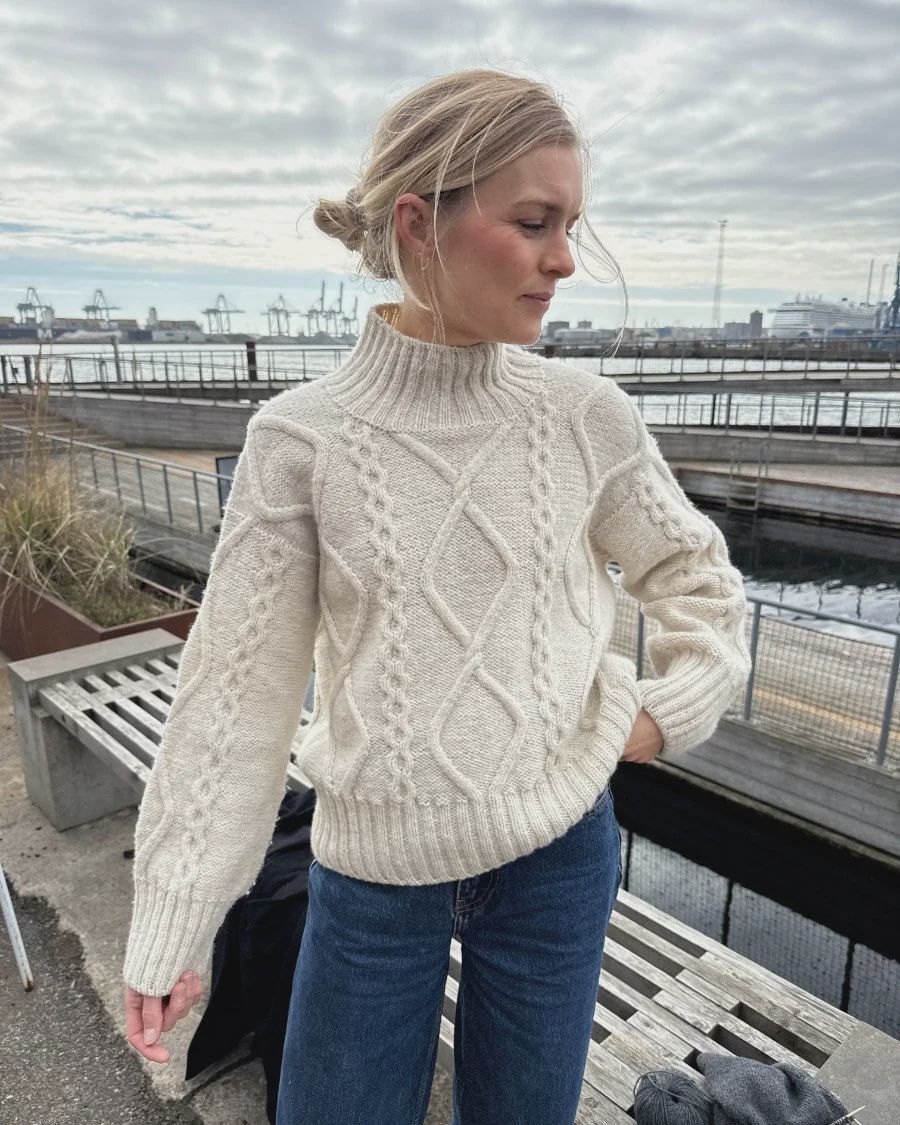 Saga Sweater / Petite Knit Pattern
