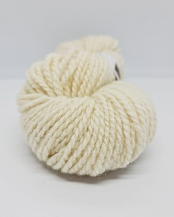 Hillesvåg / Troll Wool Yarn - Chunky, Colour: 702 Unbleached White