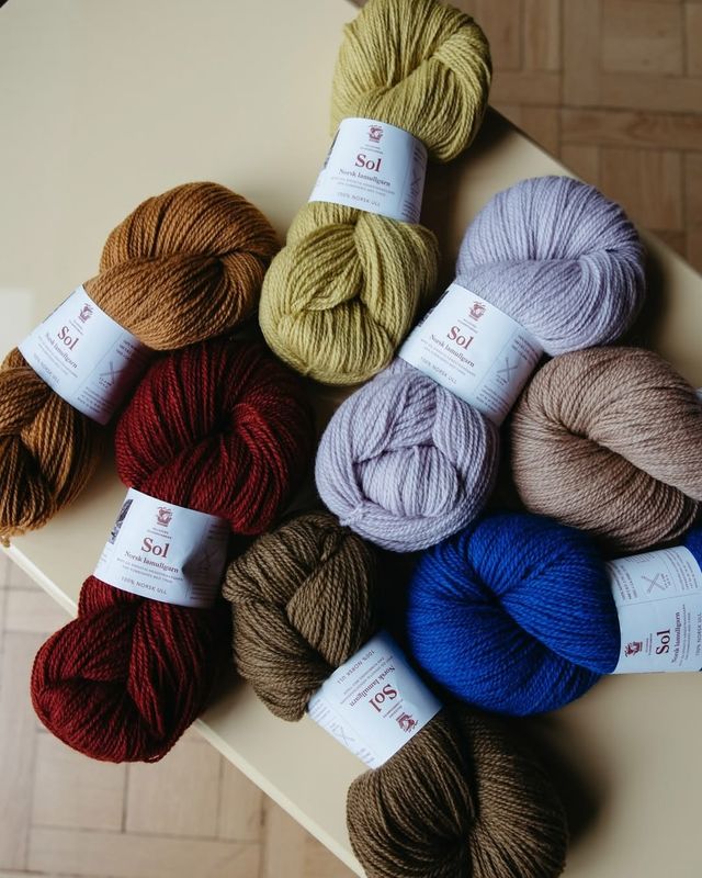 Hillesvåg / Sol Lambswool - DK