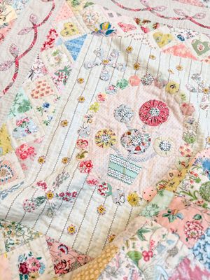 Primrose Hill Quilt / Fabric Kit + Pattern + Templates