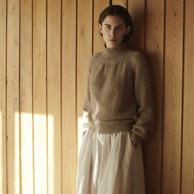 Isager Single Patterns / Working Girl Sweater