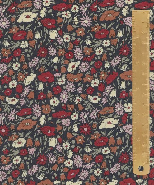 Liberty Tana Lawn - Design Nature Art / Petal &amp; Daisy A / 25cm