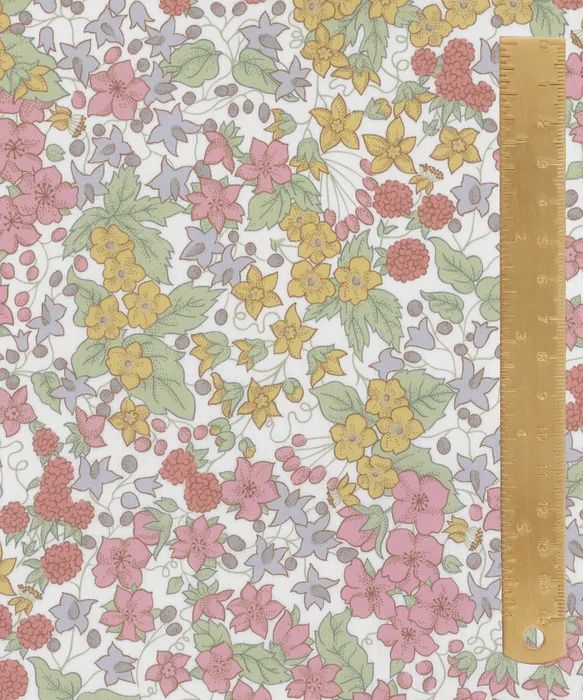 Liberty Tana Lawn - Design Nature Art / Berry Harvest C / 25cm