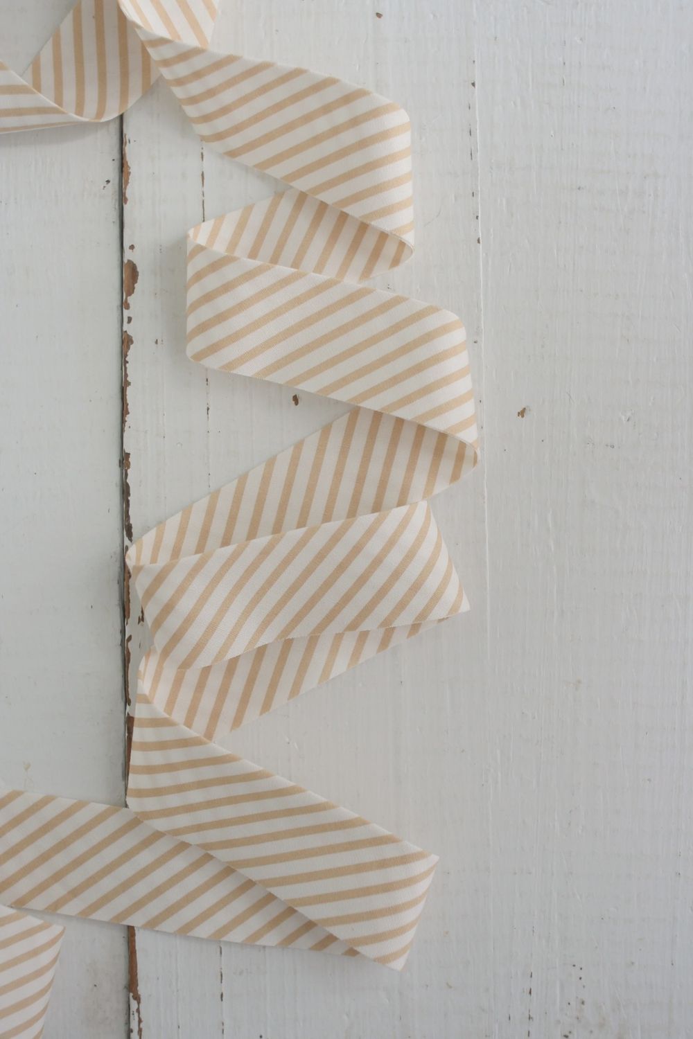 1/2" Double Fold Bias Binding / Tan Stripe Cotton / Per Metre