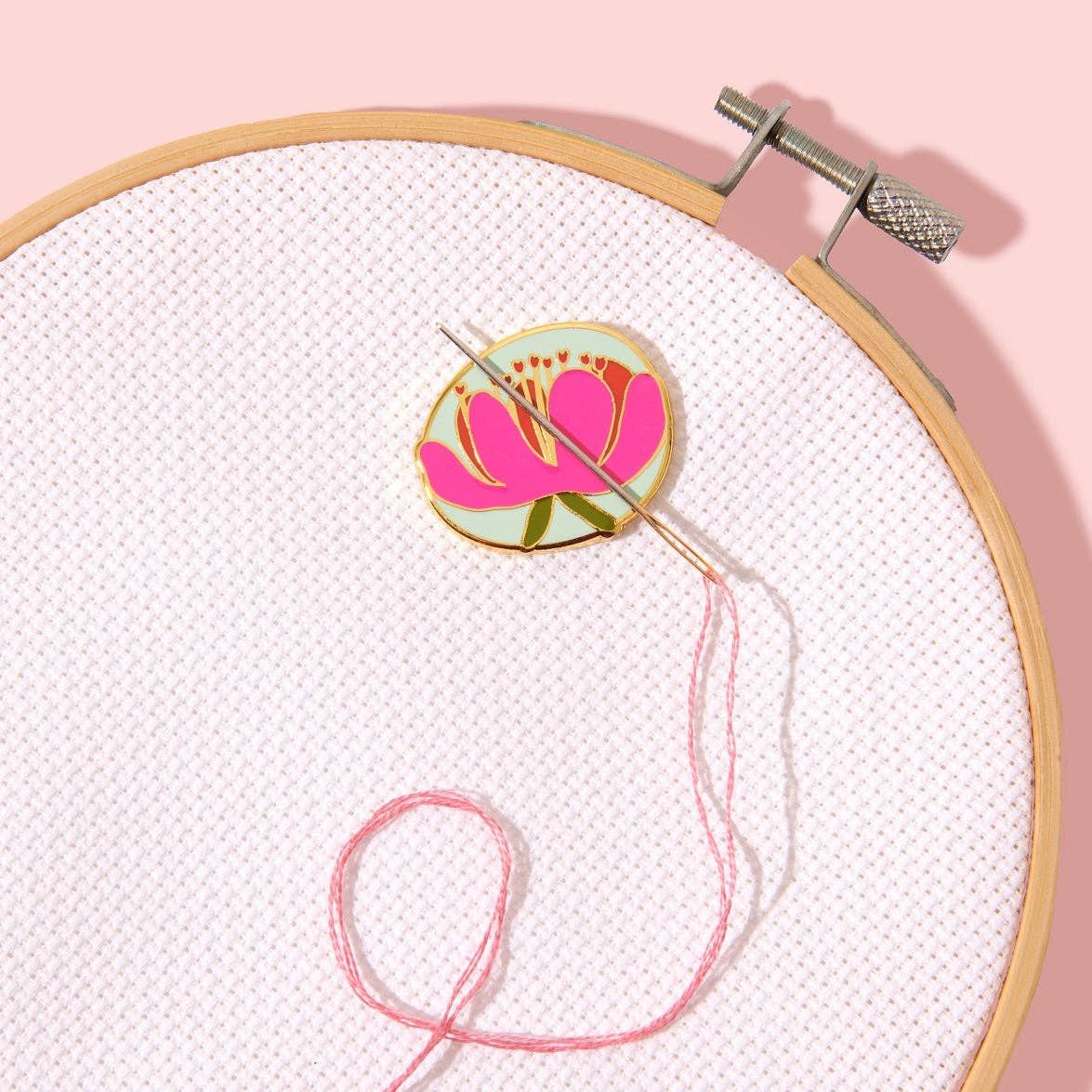 SOHMO Needle Minder / Peony Pink