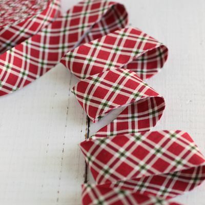 2.5" Bias Quilt Binding / Red &amp; Green Plaid / Per Metre